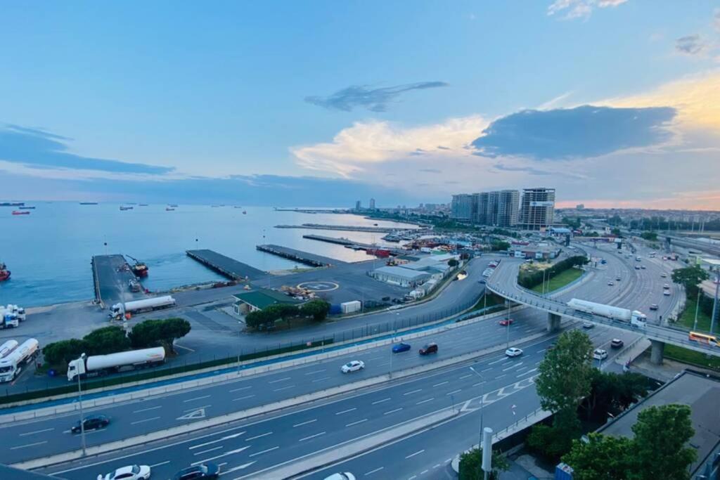 Luxury 2 Room Suite Apartment With Seaview In Center อิสตันบูล ภายนอก รูปภาพ